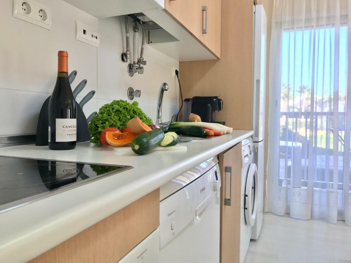 Litoral Mar Dream 17, Beach Front, Free Wi-Fi, Private Parking, Pool Portimao Exterior photo