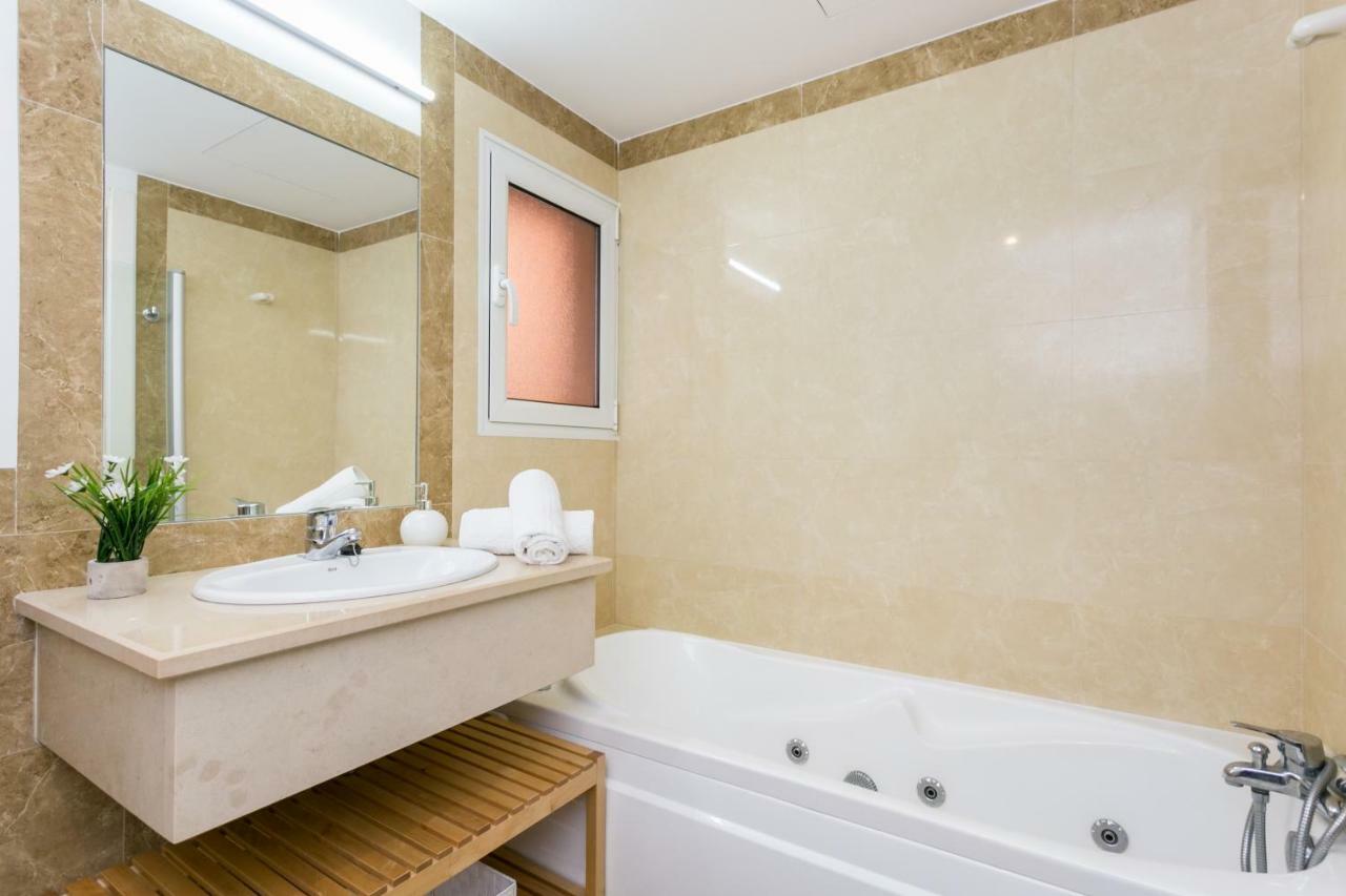 Litoral Mar Dream 17, Beach Front, Free Wi-Fi, Private Parking, Pool Portimao Exterior photo