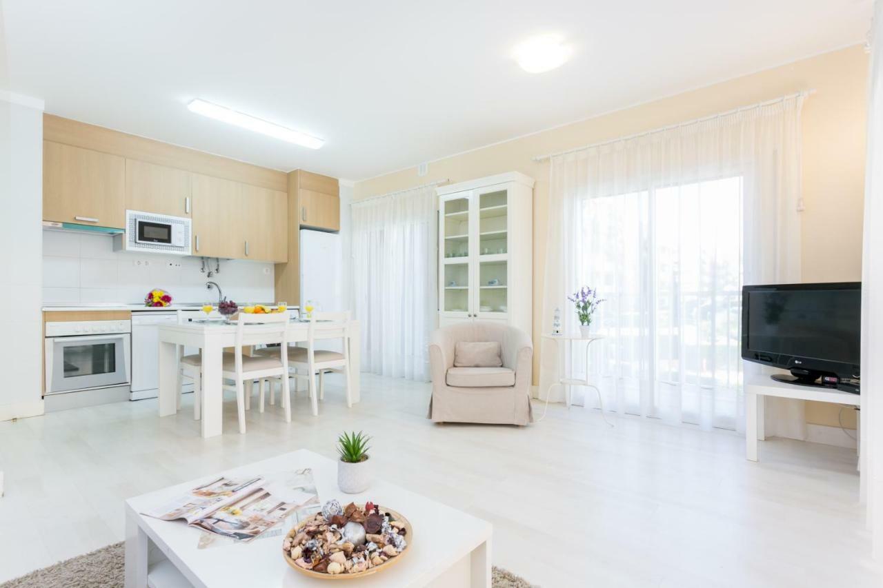 Litoral Mar Dream 17, Beach Front, Free Wi-Fi, Private Parking, Pool Portimao Exterior photo